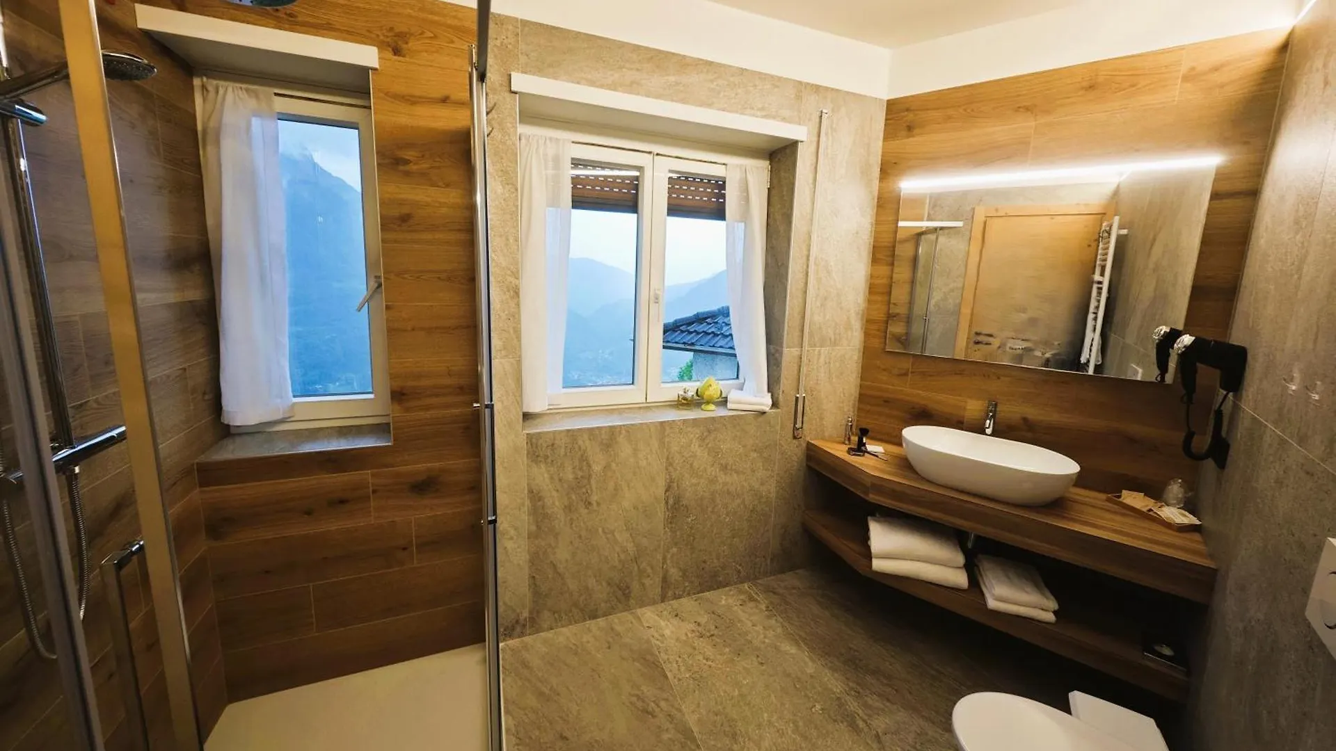Da Gigi Hotel Taceno 3*, Crandola Valsassina